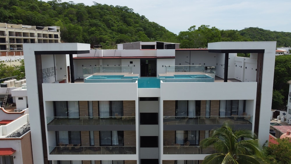 EOS Suites