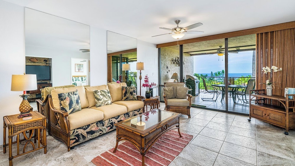 Great Ocean and Golf Course Views - No Stairs - Vrkcv