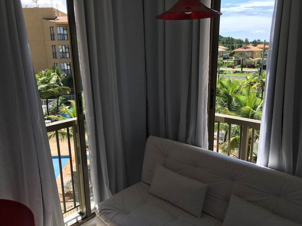 Reserva do Sahy, Condado