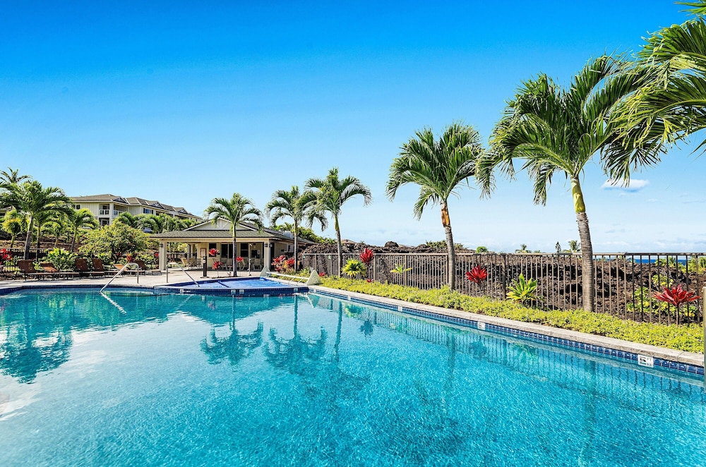 Ocean View - AC & Wifi - Walk to Beach & Shopping - Vrkcv
