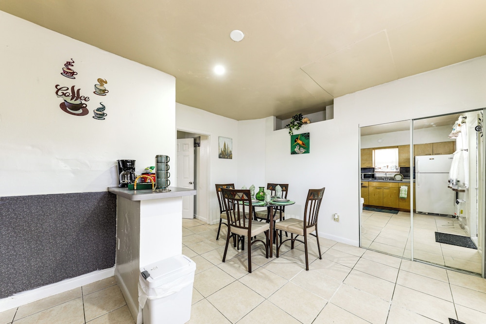 3 Mi to Beach: Pet-friendly Gem in Hollywood