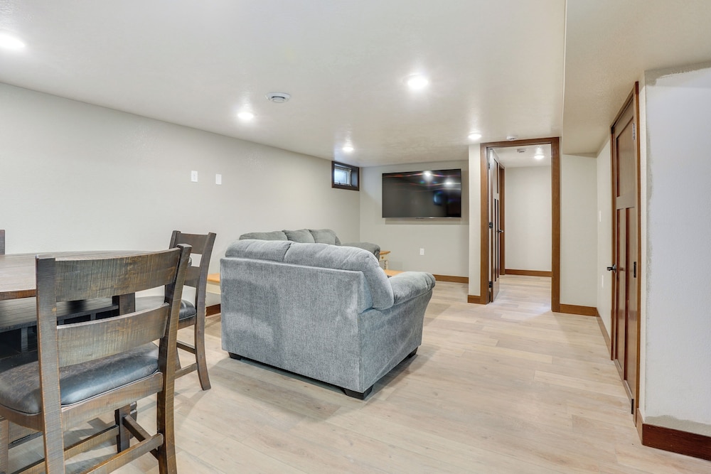 Sioux Falls Home Near Downtown: 2 Living Areas!