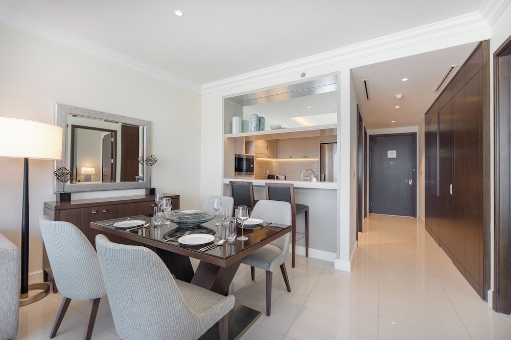 Luxury Living Spectacular Burj Views