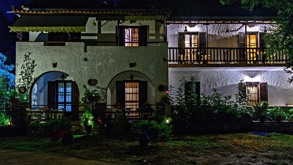 Spiros rooms