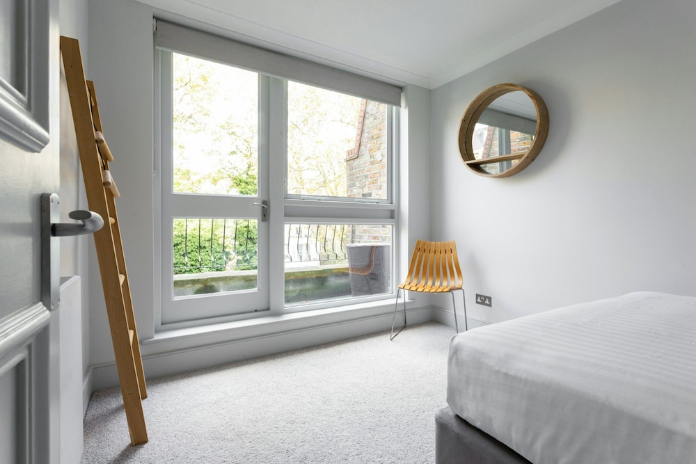 Talbot Road VI by Onefinestay