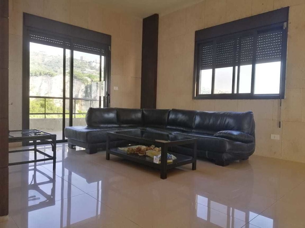 Quiet Comfy and Epic Seaview view 5