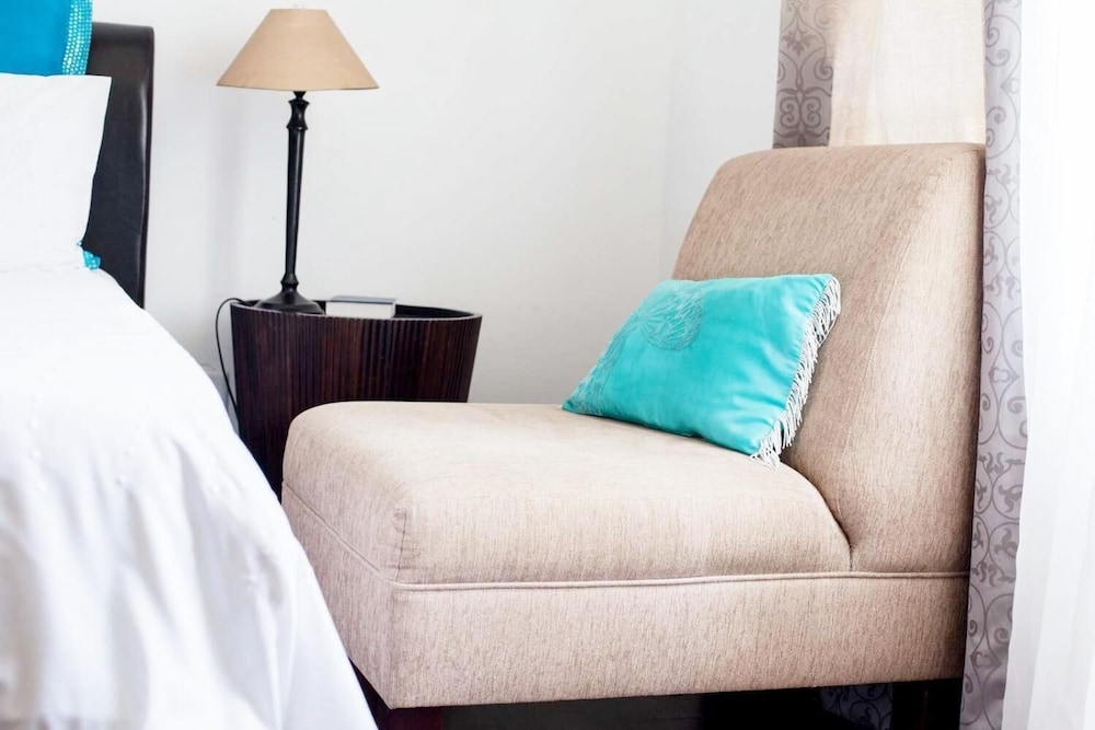 Mizizi House of Sandton Bed & Breakfast