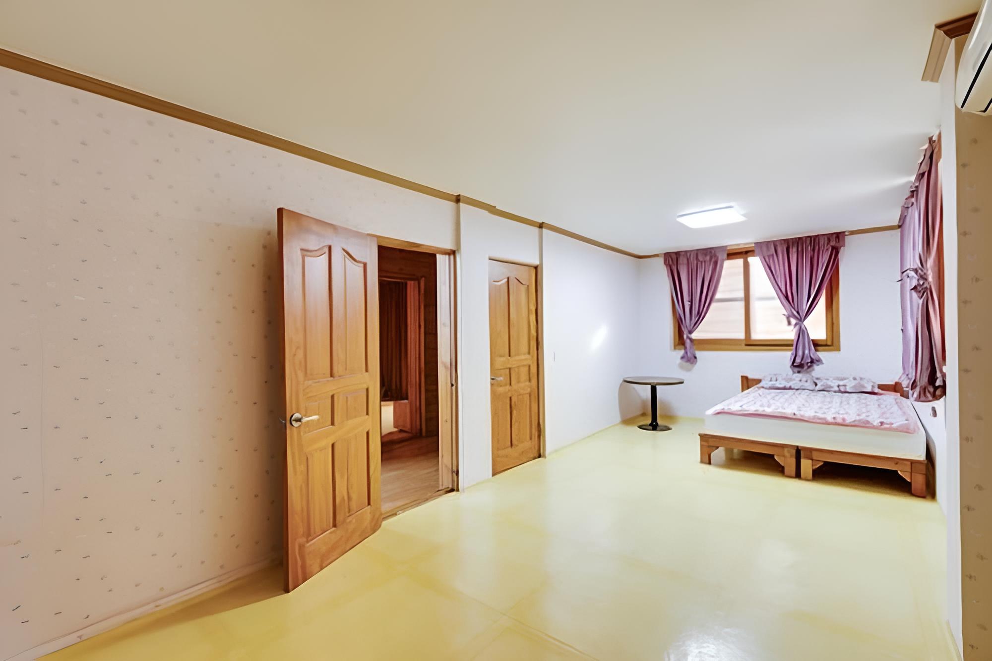 Wanju Moak Pension