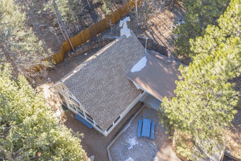 3BR Mountain Escapeat The Base Of Pikes Peakfamily Friendly view 4