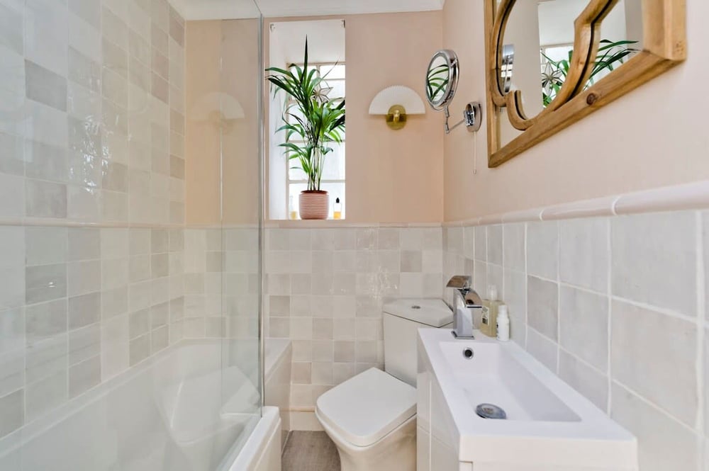 Studio Flat w Garden Access Holland Park