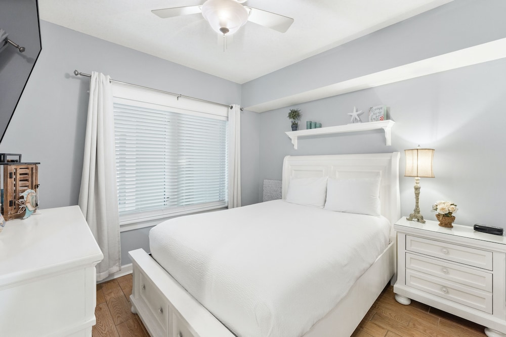 Grand Panama Beach Resort by Panhandle Getaways