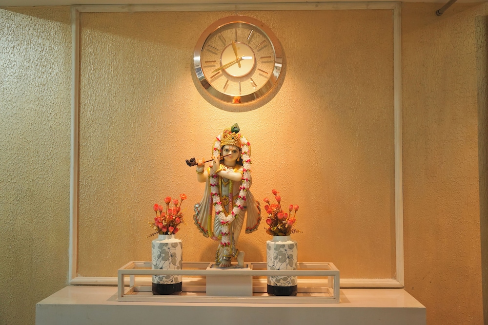 Hotel Grand Leela Krishna