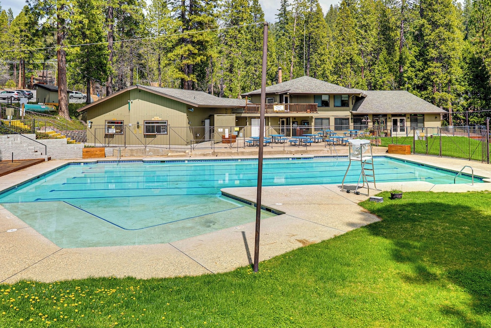 Game Room: 'blue Lake Mountain Retreat' in Arnold