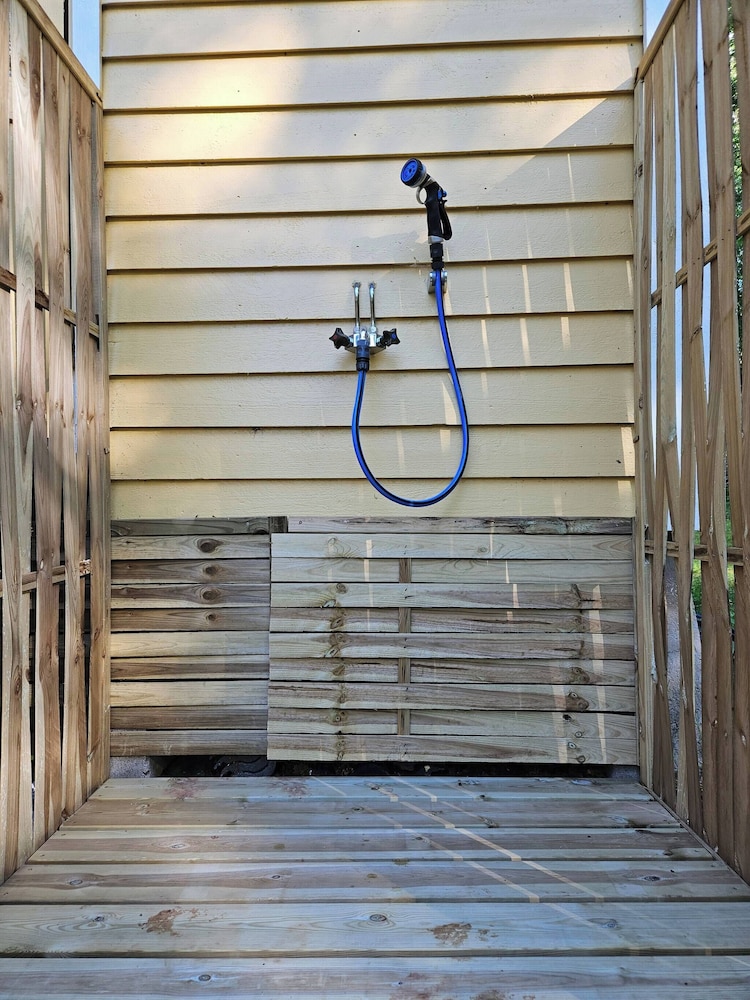 Cottage , Private Sauna for 8 People , 1000m² Garden