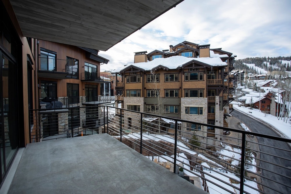 One Empire Pass Lodge at Deer Valley Resort - Three Bedroom Residence #404 3 Condo