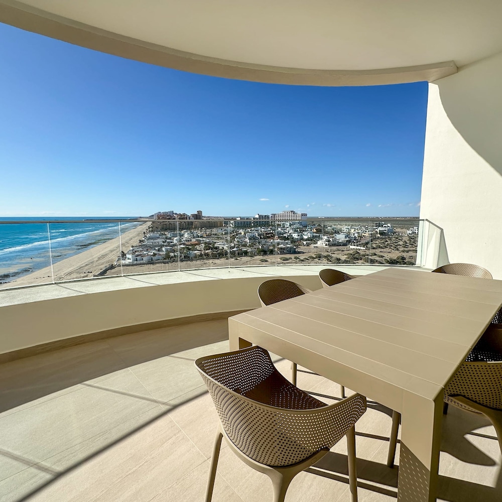 Has it all Beachfront Retreat With Stunning Views