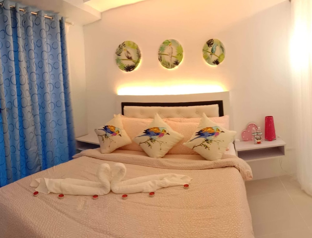 HomeStay at Wind Residences