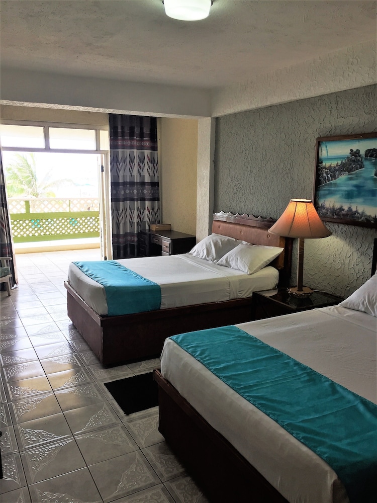 CariBlue Beach Hotel
