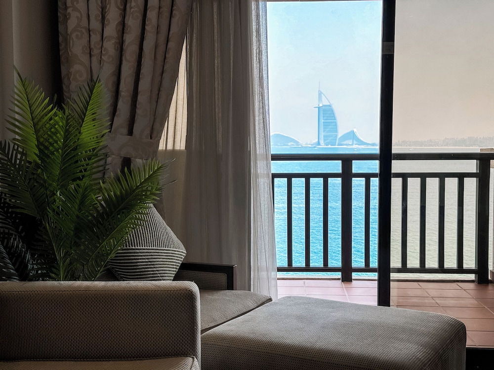 Resort Apartments - Royal Amwaj North