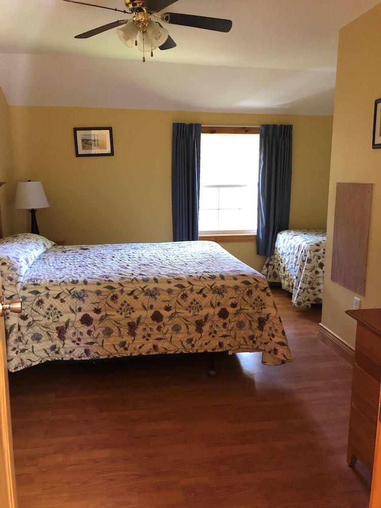 Shining Waters Cottages