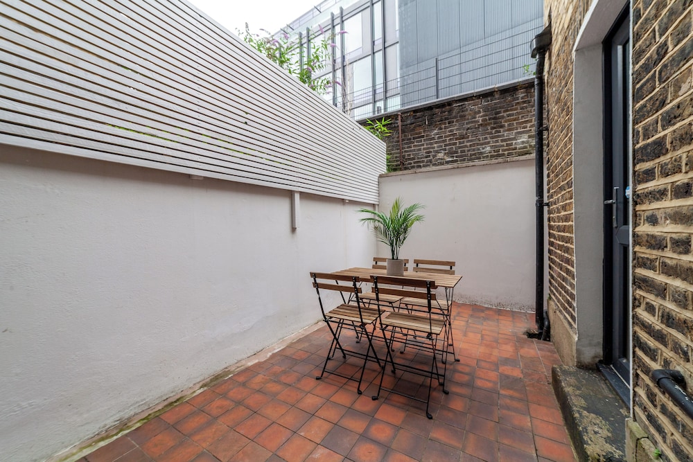 outdoor bbq area