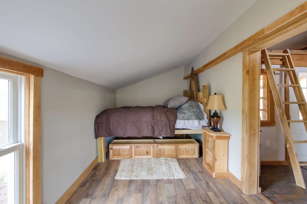 Cabin w/ Trail Access to Mohican River
