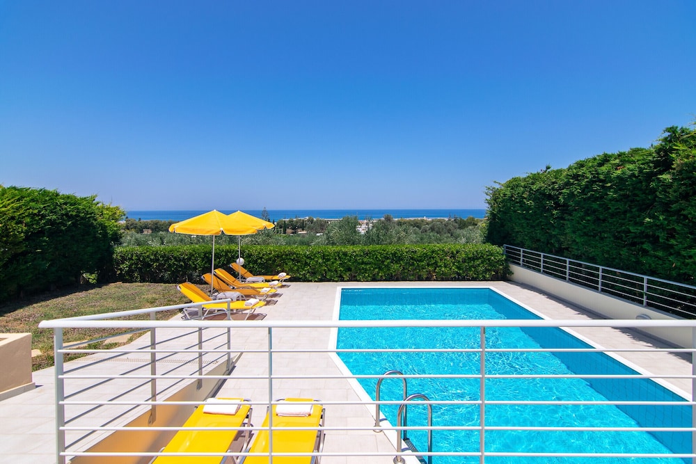 Yanni's villas