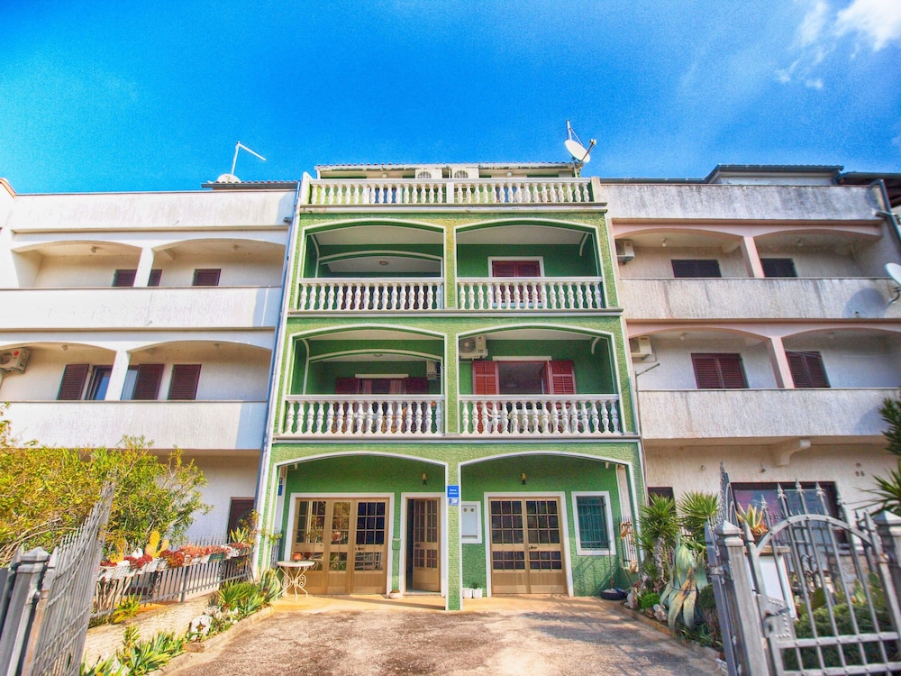 Apartments Marisol 1298