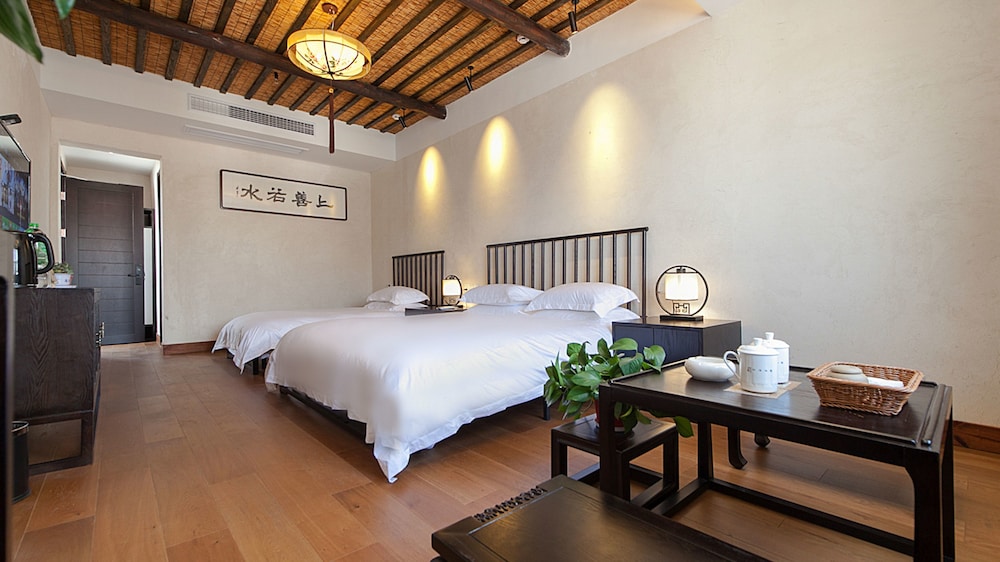 Floral Hotel Wuzhen Ziyemusu view 4