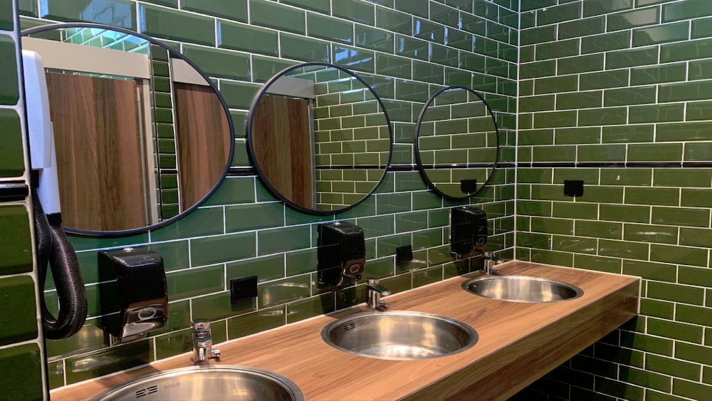 Durty Nelly's - Hostel