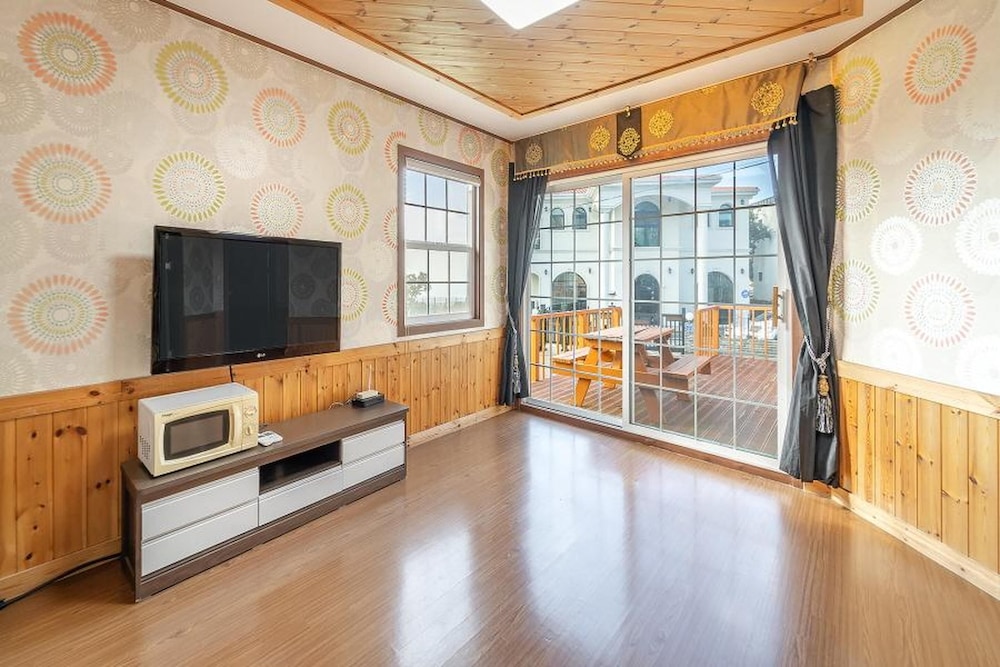 Jeju Olehhaeoreum Pension