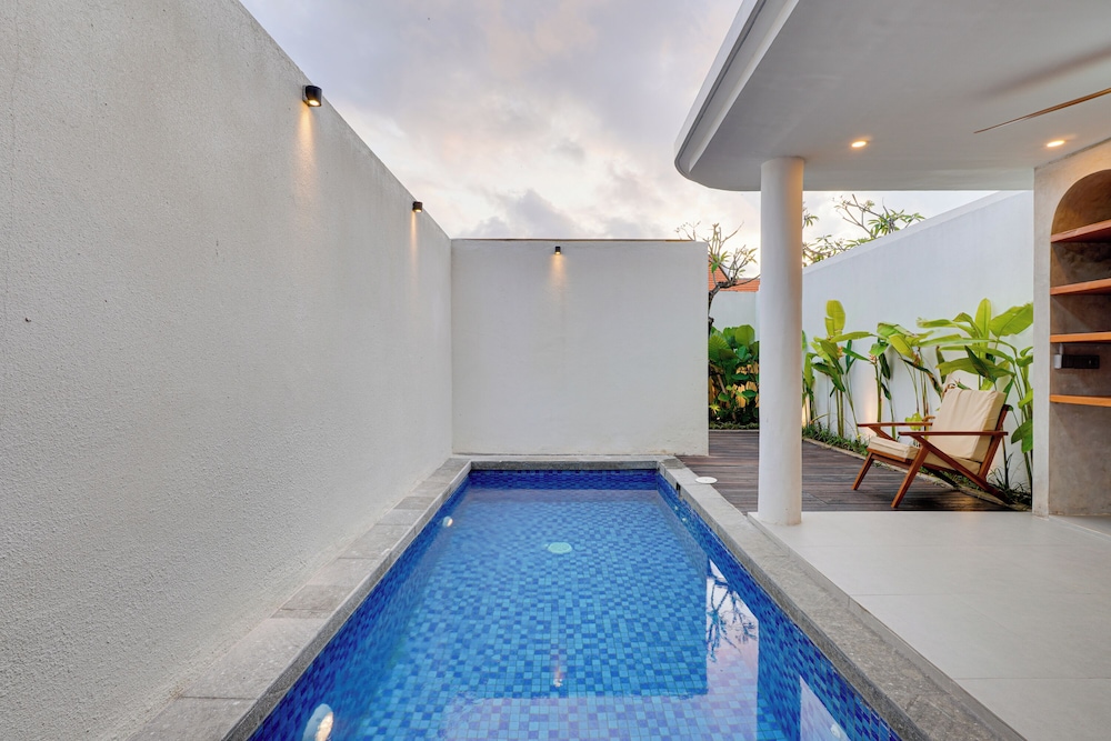 LaLuxe Villa and Residence