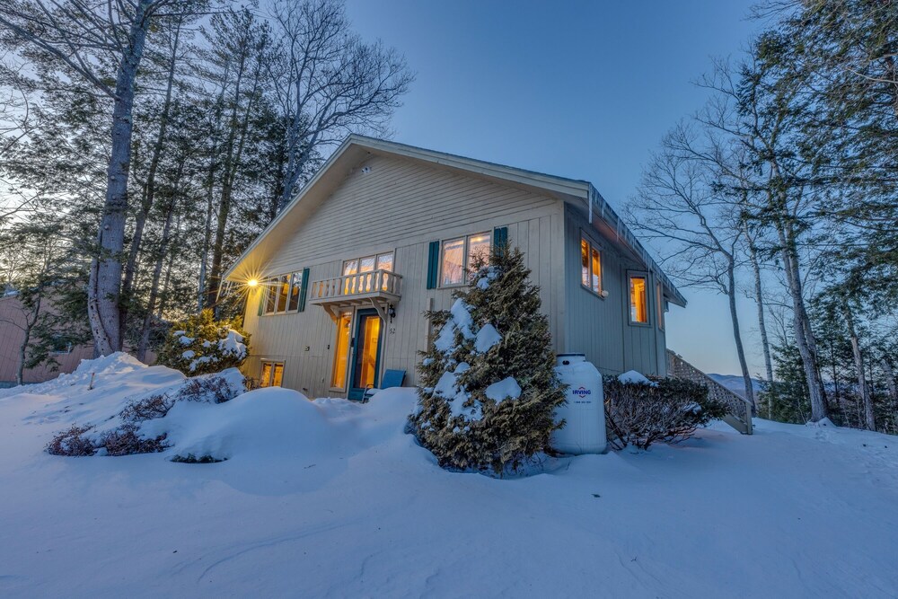 Scenic White Mountains Retreat 4 Bedroom Home