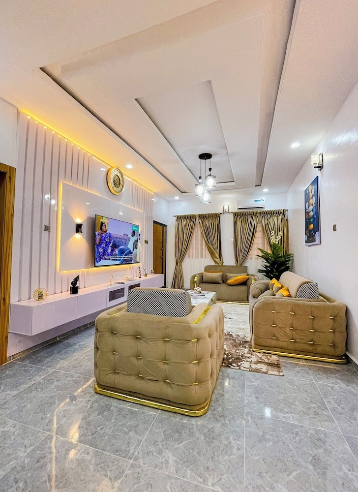 La Veda Manor Luxury Apartment