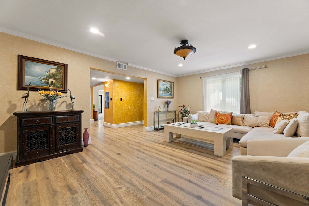 Allura Studio City Mediterranean With Private Pool