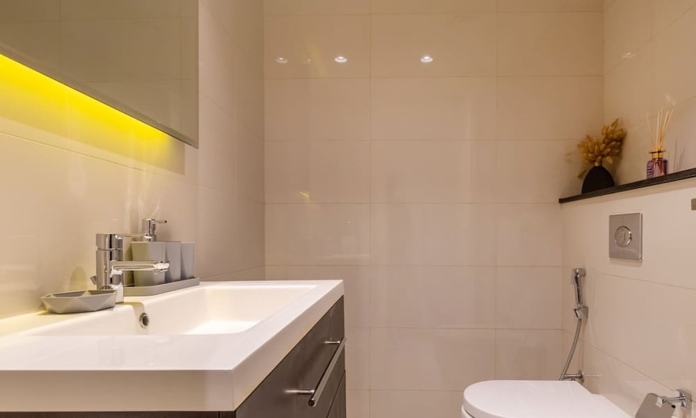 Lux 1BR Business Bay Close to Top Attractions