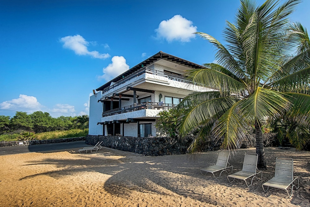Updated Top Floor - Ocean Views - Vrkcv