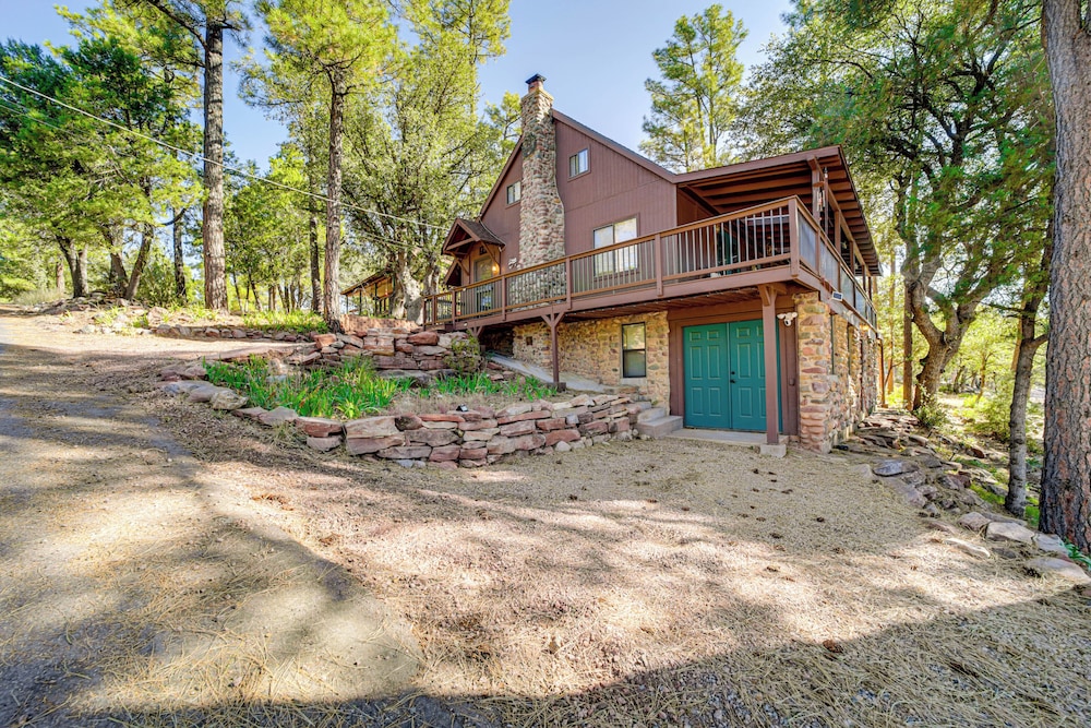 Payson Vacations - Pet-friendly Pine Cabin w/ Hot Tub  Game Room! - Property Image 5