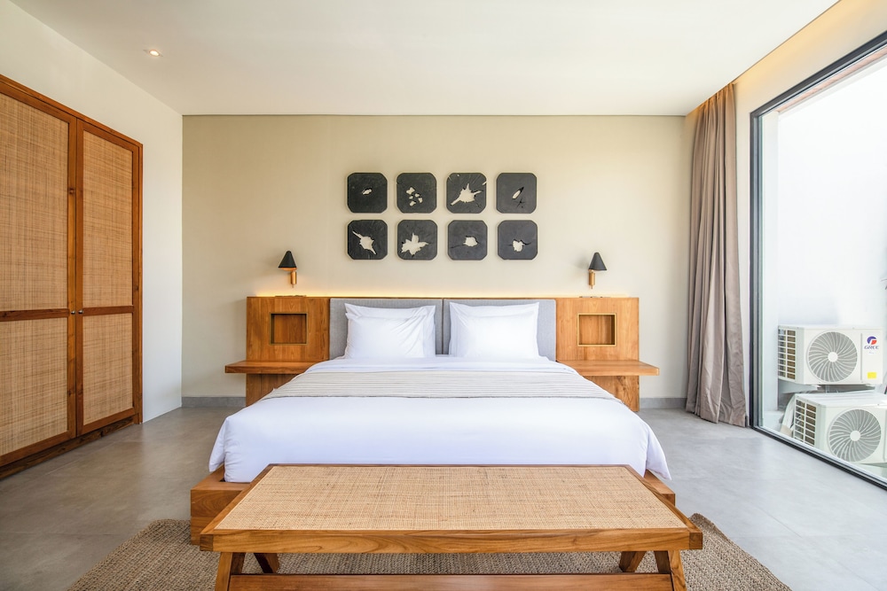 Luxury 5BR Villa, 200m to Brawah's Beach Bliss