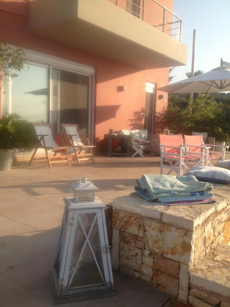 Beautiful Villa for 10 - Private Pool