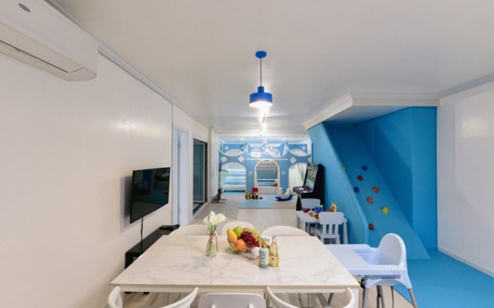 Gapyeong Shinbi Kids Pool Villa