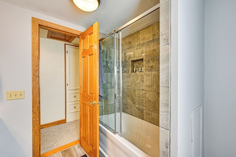 Rural & Private Dover Retreat: Close to Wineries!