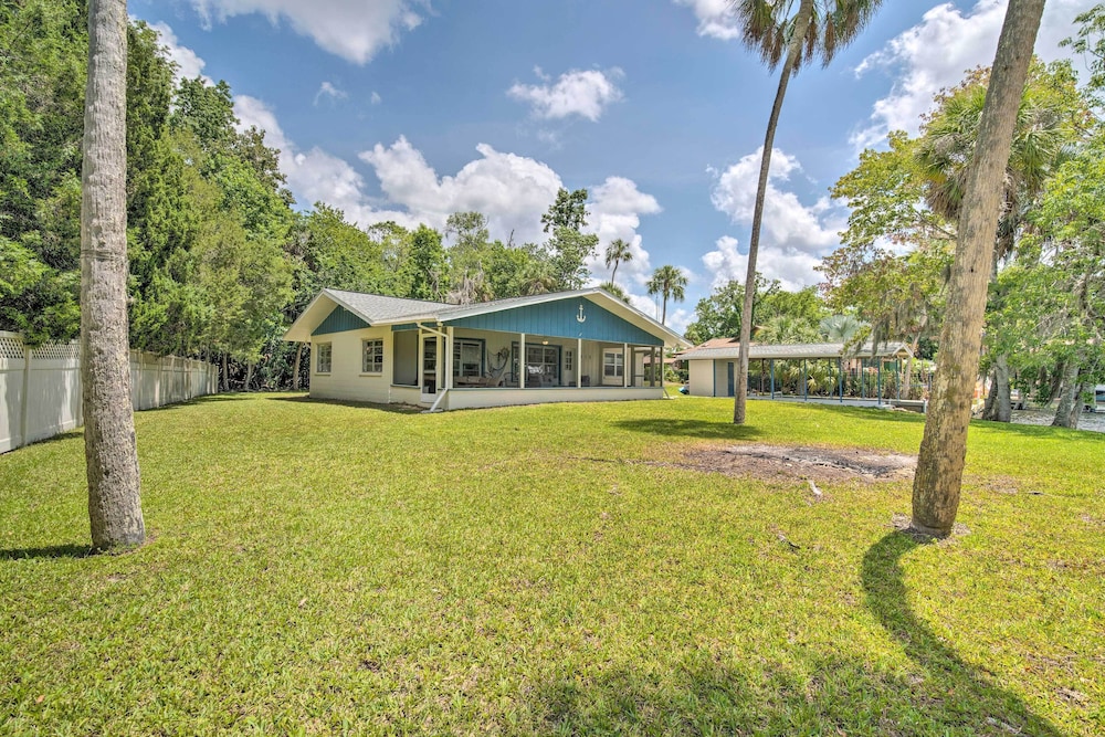 Dock + Lanai: Riverview Homosassa Escape! view 2
