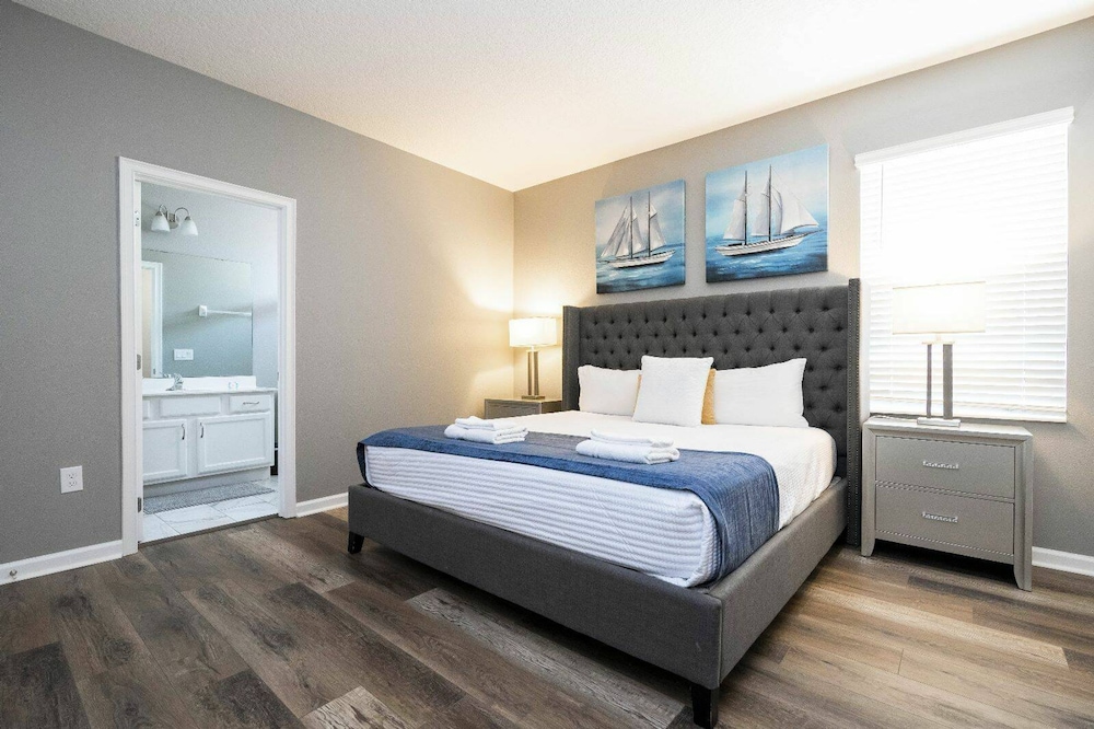 Solterra 12bd 11 5bat Sleeps24 Disney Pool Spa