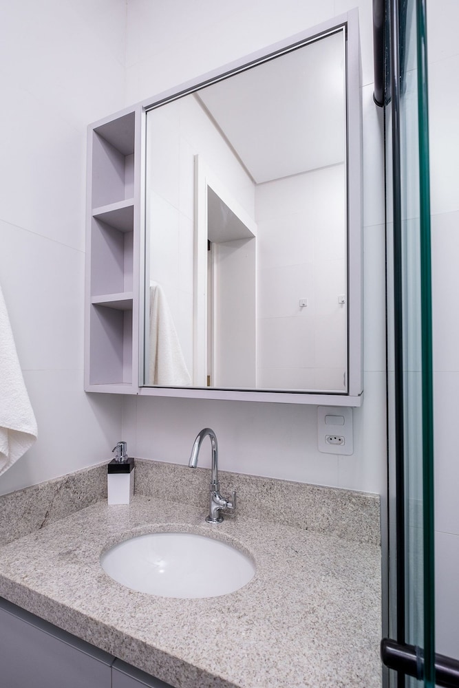 Beautiful Apt Well-located 4min From Beach Rma101