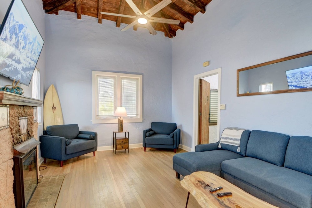 Sunset Home West Palm Beach/close to Downtown/ Shops/ Pet Friendly view 2