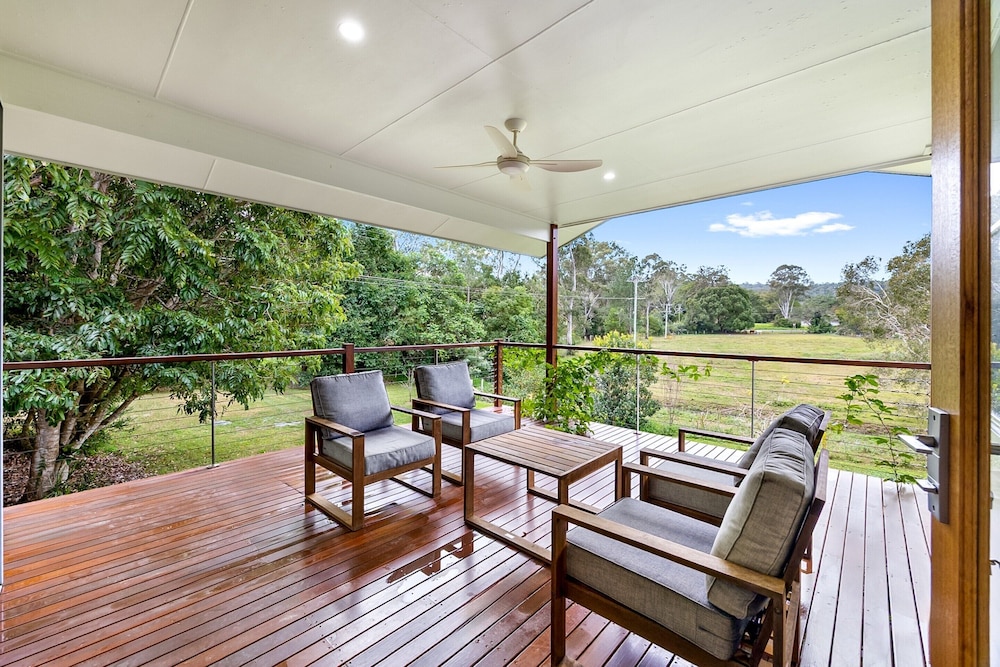Quiet Ninderry Cottage With Peaceful Rural Outlook