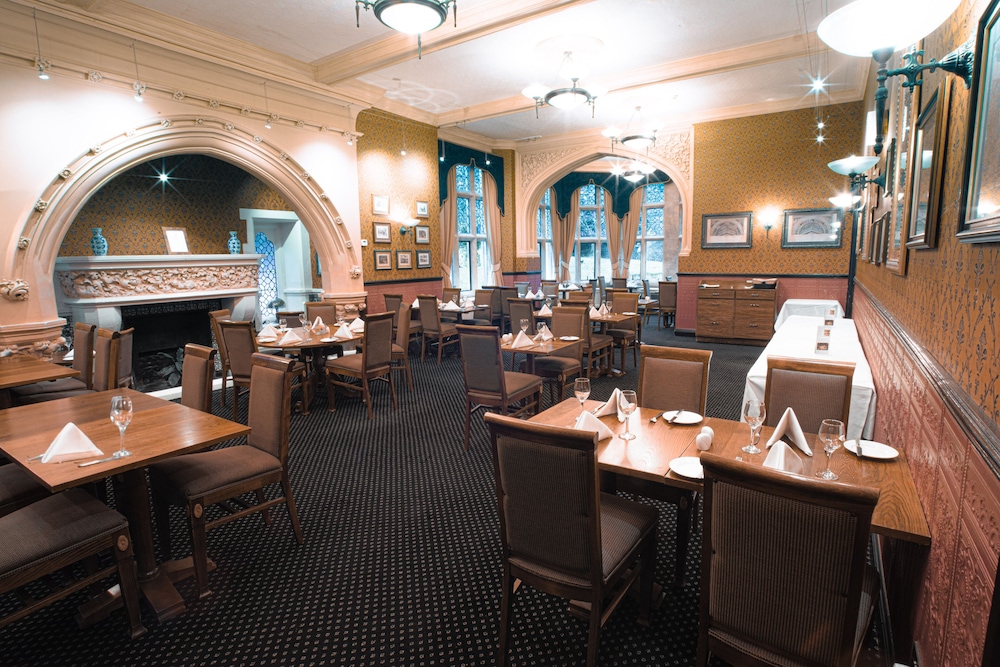 Harrow Vacations - Best Western Plus Grim's Dyke Hotel - Property Image 12