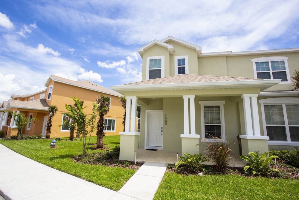 New and Modern Villa Near Disney