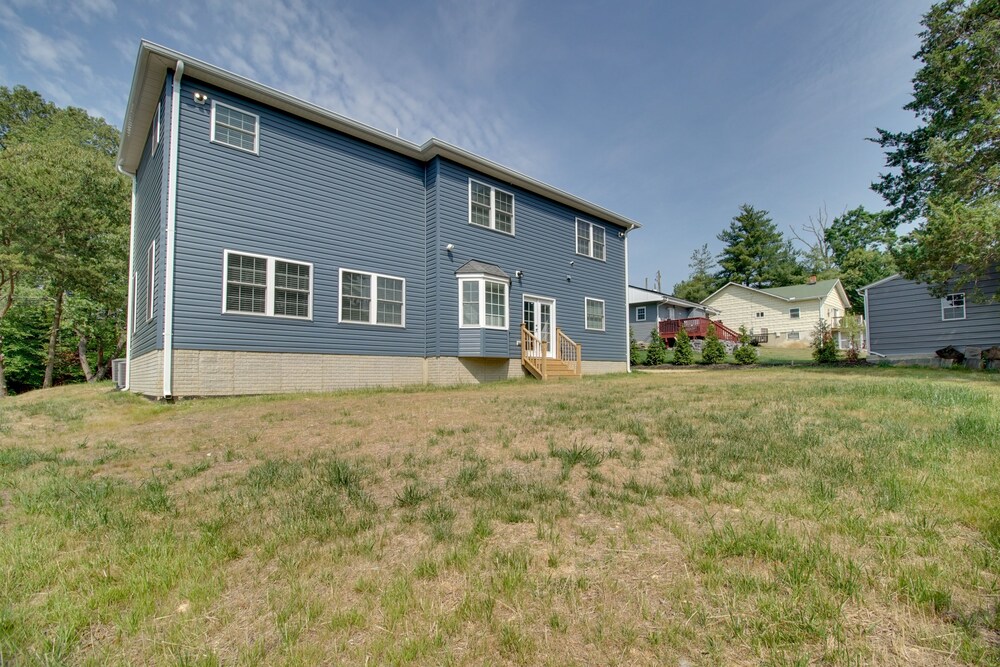 Dumfries Vacation Rental ~ 32 Mi to Washington DC! view 4